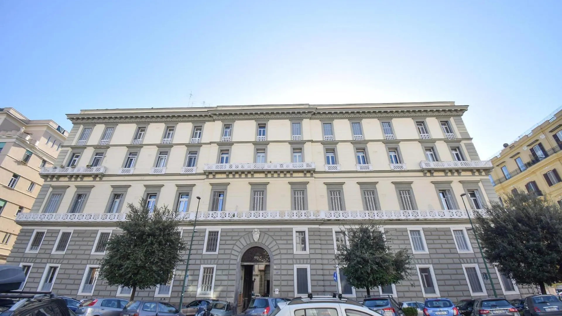 1 Bedroom Gorgeous Apartment In Napoli