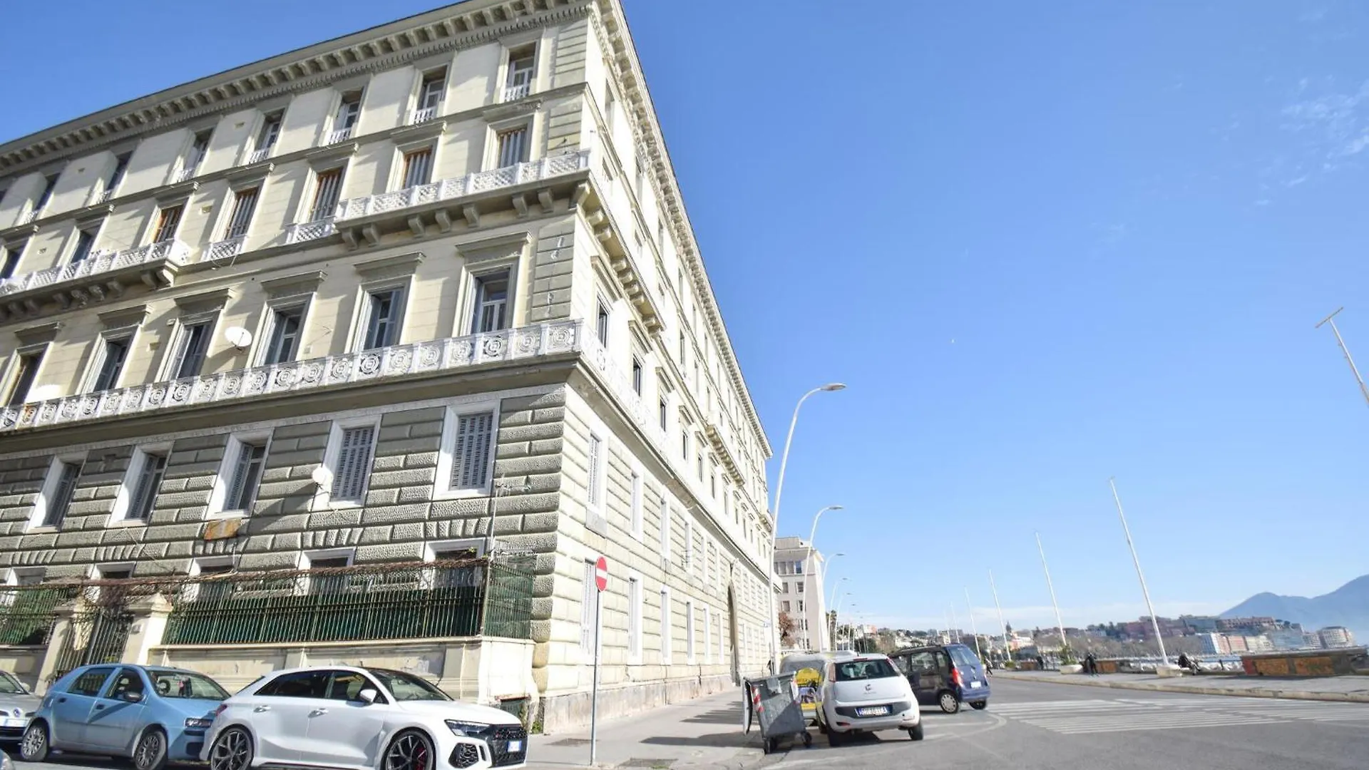 1 Bedroom Gorgeous Apartment In Napoli Italy