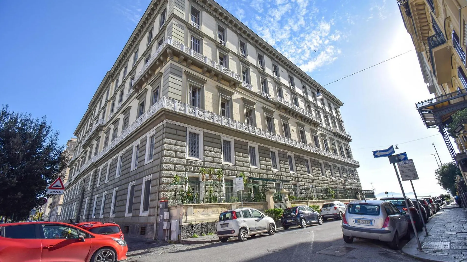 1 Bedroom Gorgeous Apartment In Napoli